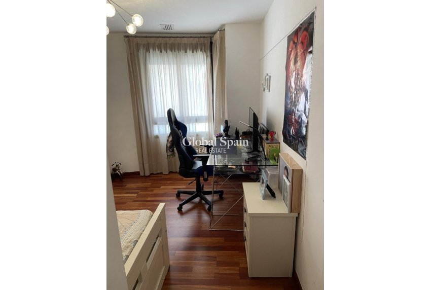 Wederverkoop - HUIS -
TORREVIEJA - Playa del Cura