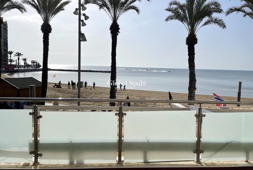 Wederverkoop - HUIS -
TORREVIEJA - Playa del Cura