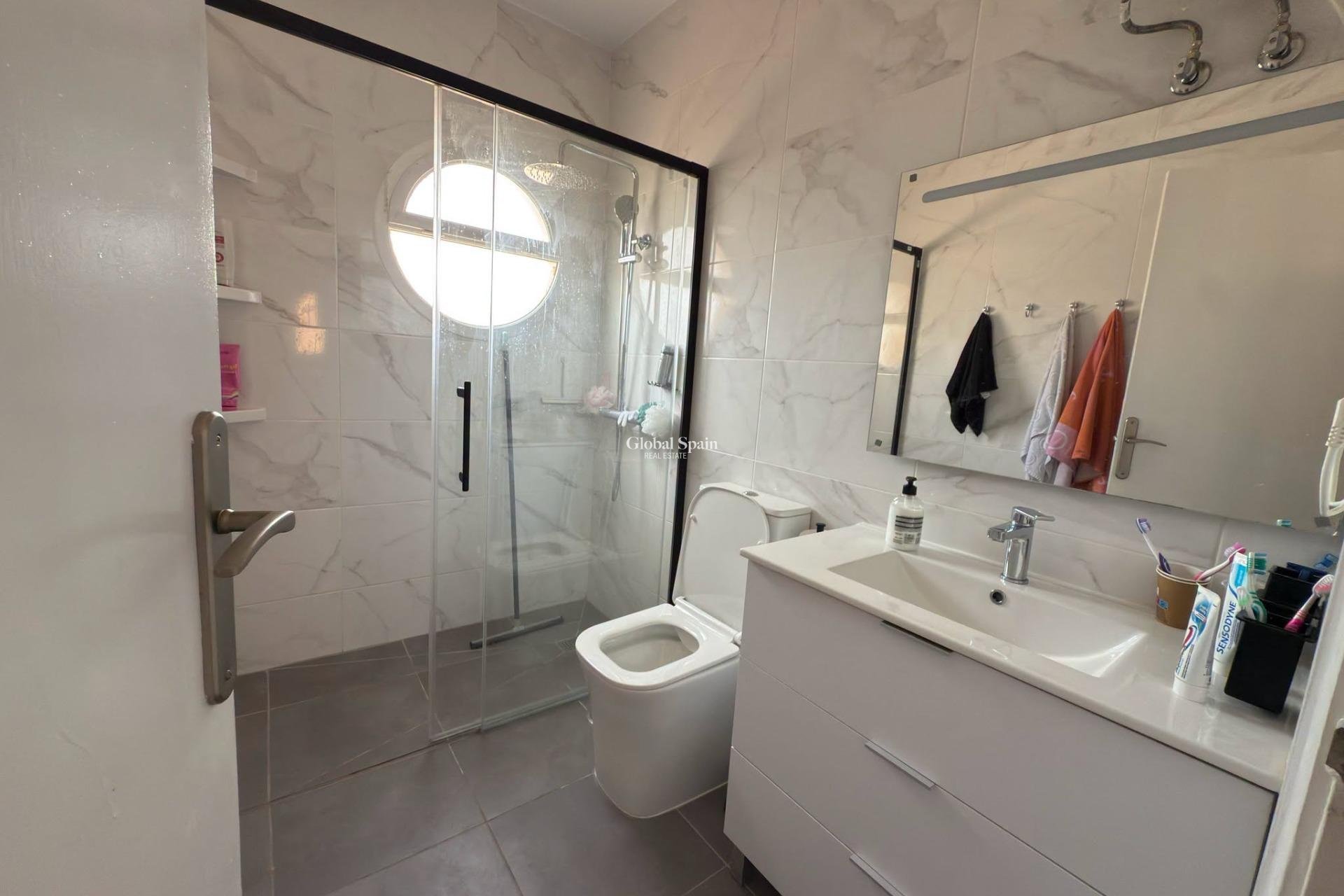 Wederverkoop - HUIS -
TORREVIEJA - Playa del Cura