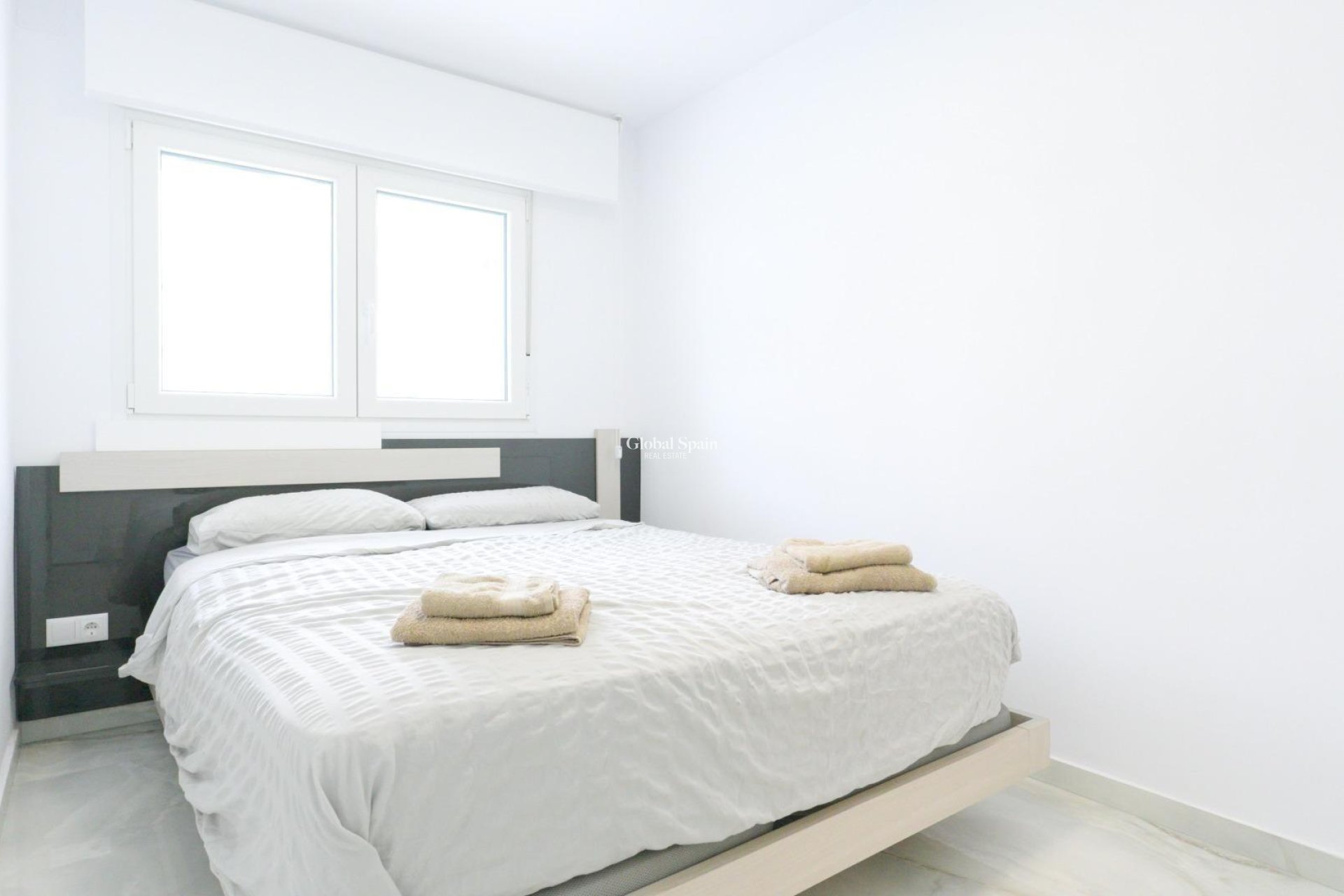 Wederverkoop - HUIS -
TORREVIEJA - Punta Prima