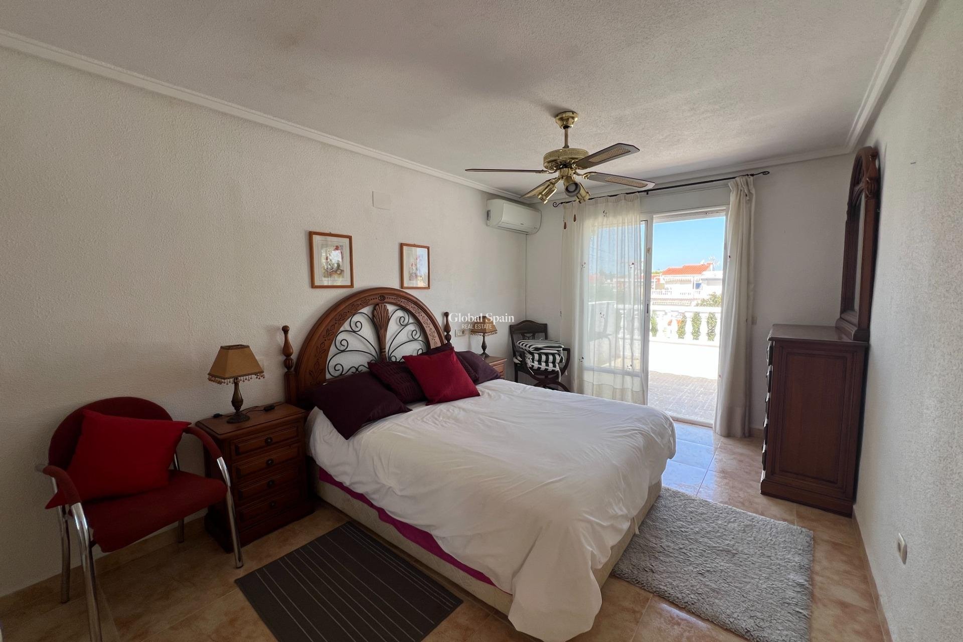 Wederverkoop - HUIS -
TORREVIEJA - San Luis