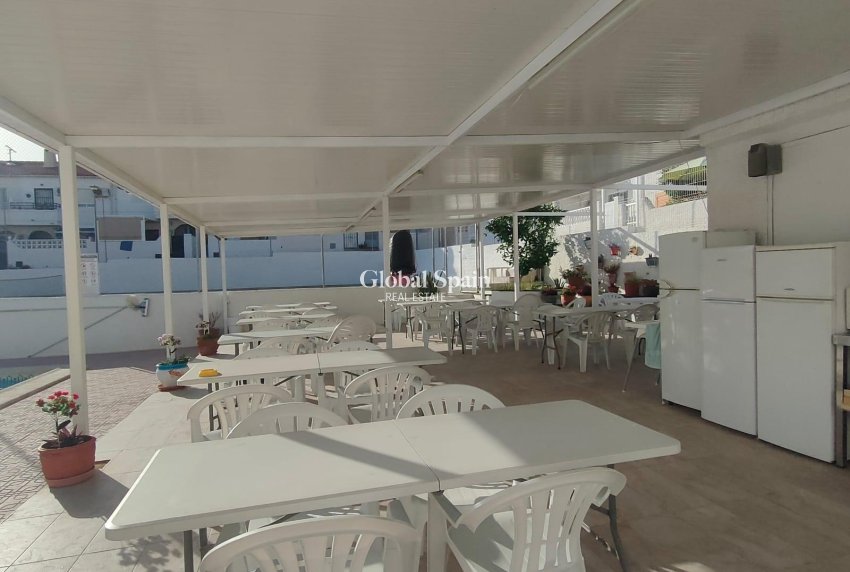 Wederverkoop - HUIS -
TORREVIEJA - Sector 25