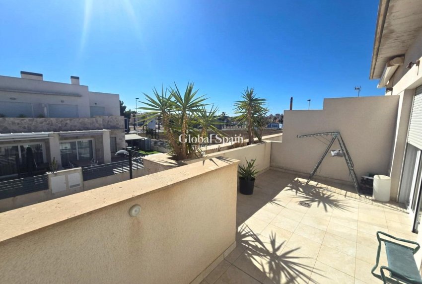 Wederverkoop - HUIS -
TORREVIEJA - Sector 25