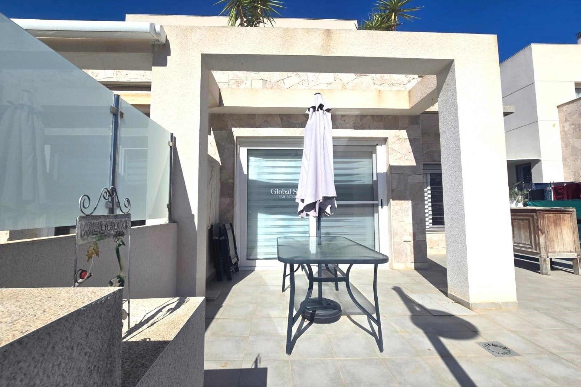 Wederverkoop - HUIS -
TORREVIEJA - Sector 25