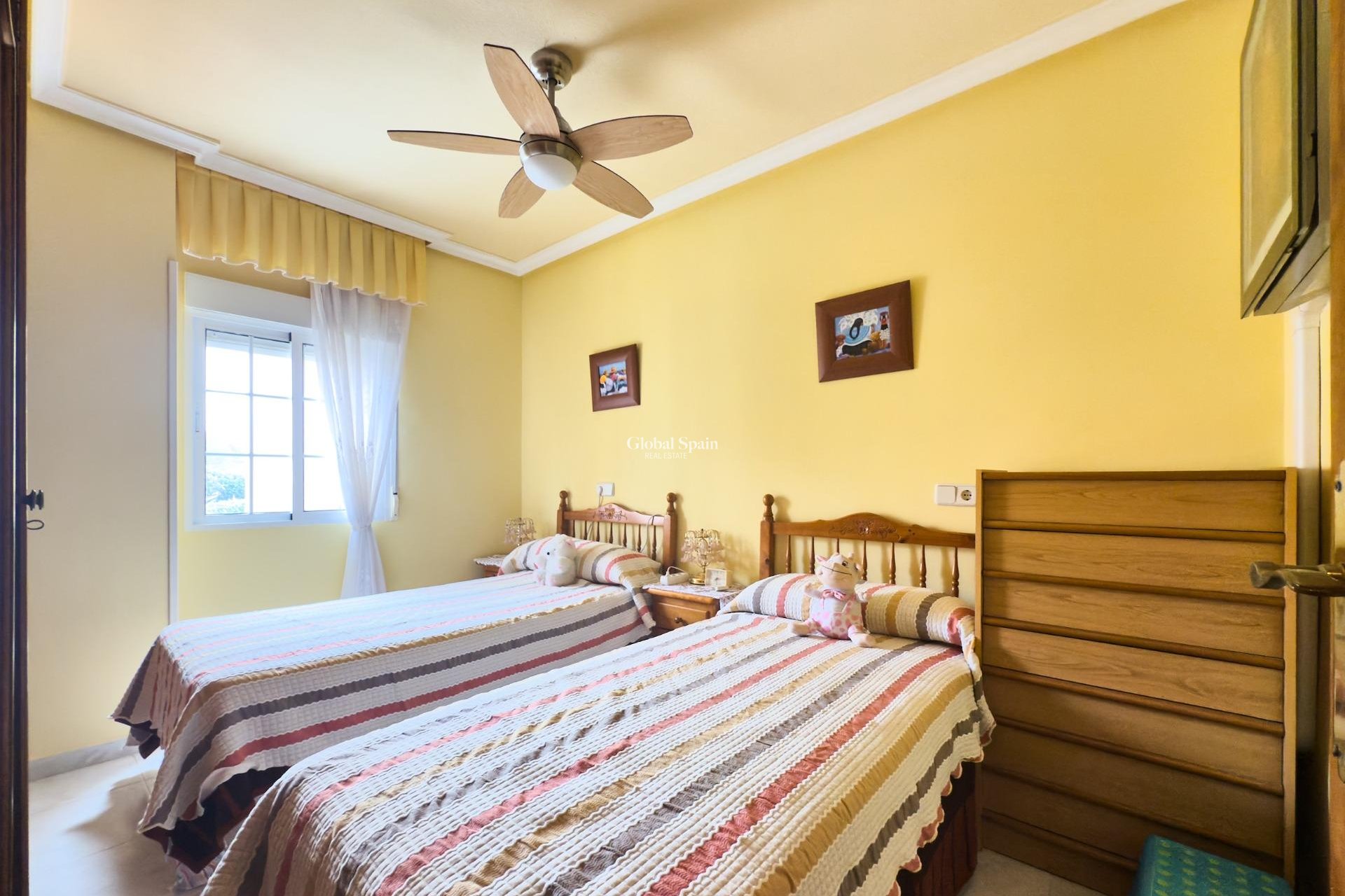 Wederverkoop - Huis -
TORREVIEJA - Torreblanca