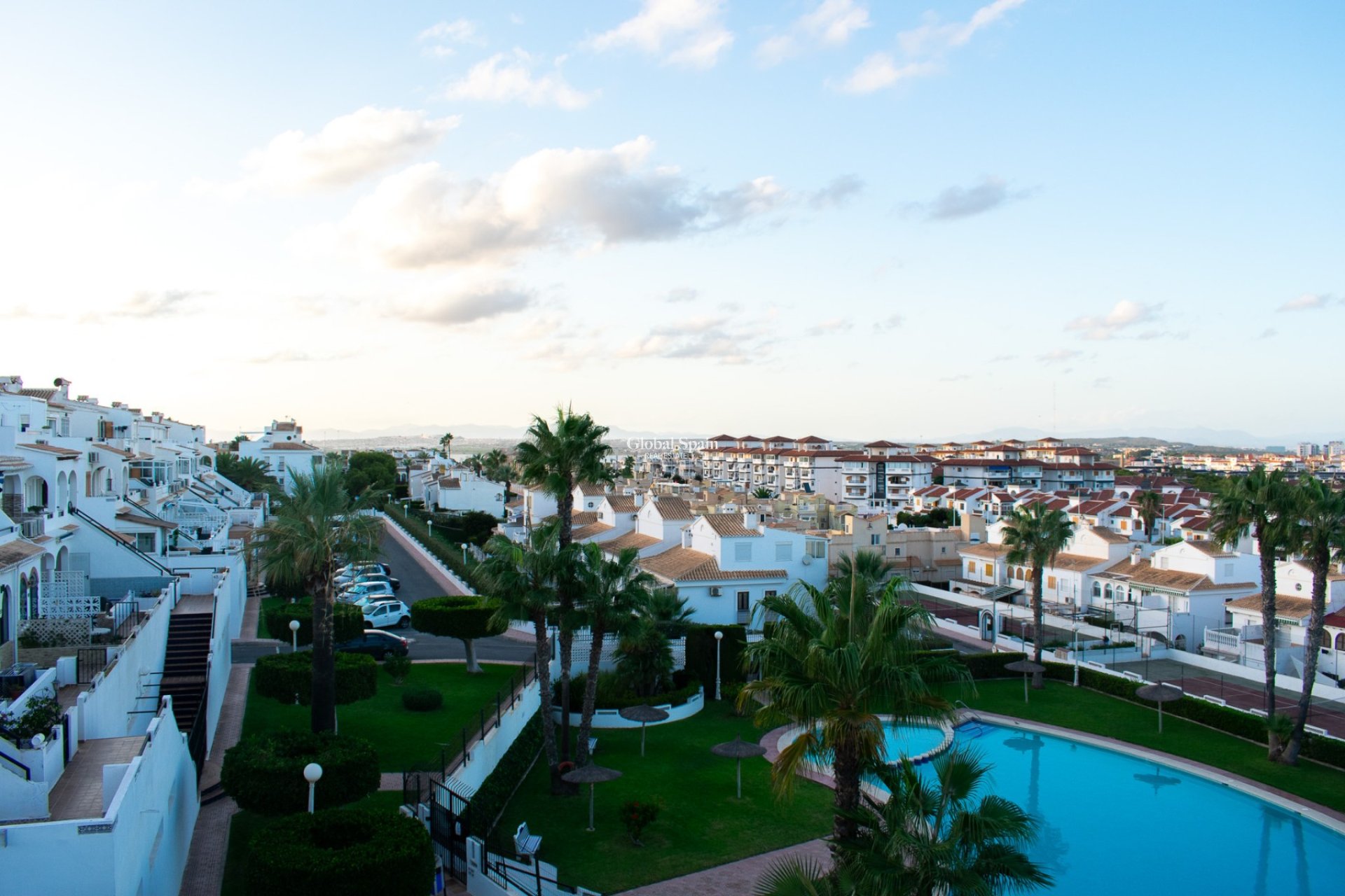 Wederverkoop - HUIS -
TORREVIEJA - Torreblanca