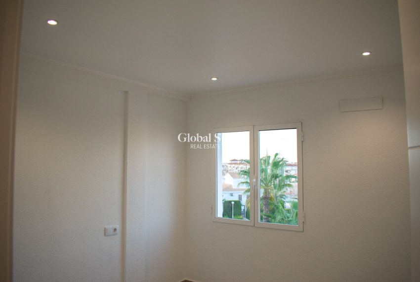 Wederverkoop - HUIS -
TORREVIEJA - Torreblanca