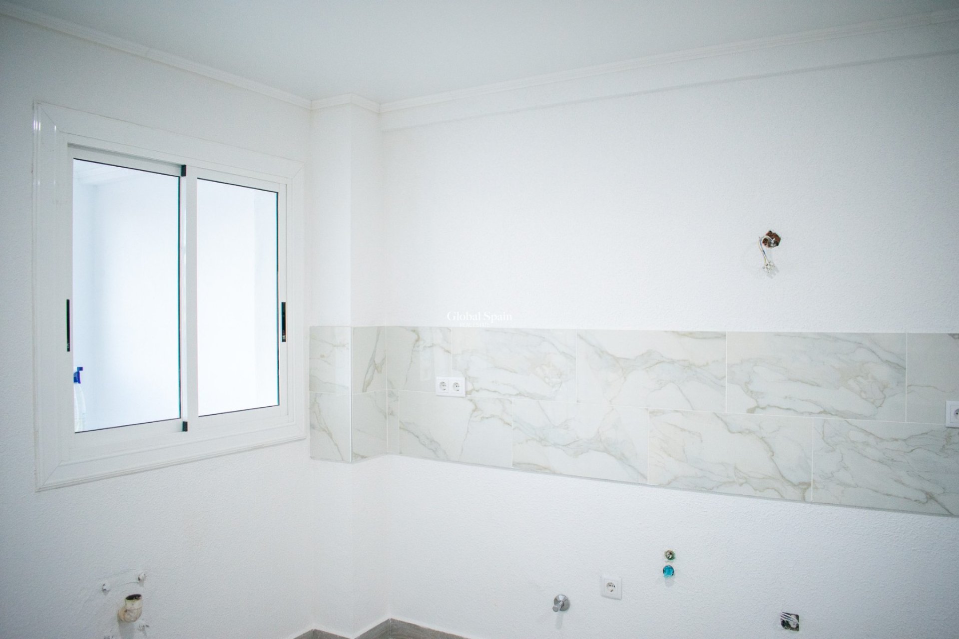 Wederverkoop - HUIS -
TORREVIEJA - Torreblanca