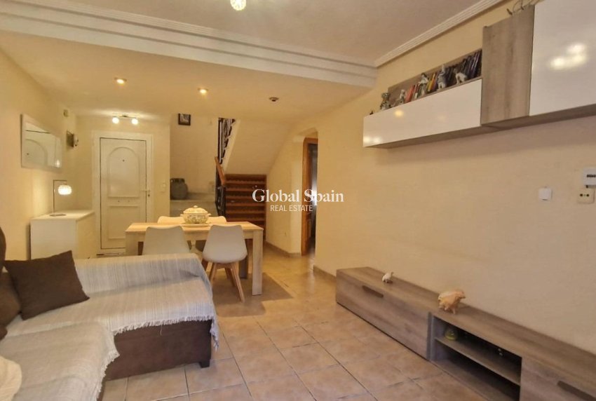 Wederverkoop - HUIS -
TORREVIEJA - Torreblanca