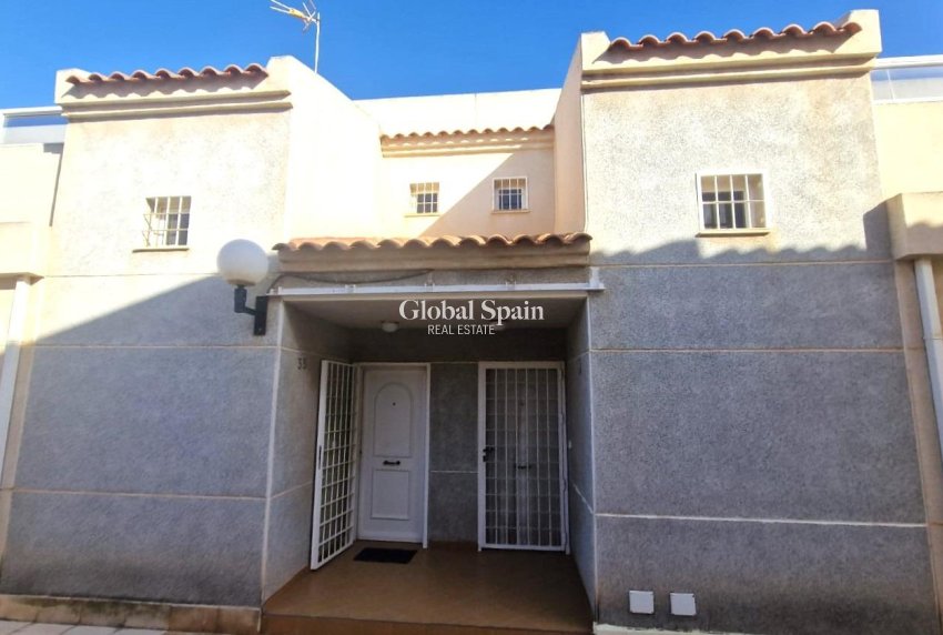 Wederverkoop - HUIS -
TORREVIEJA - Torreblanca