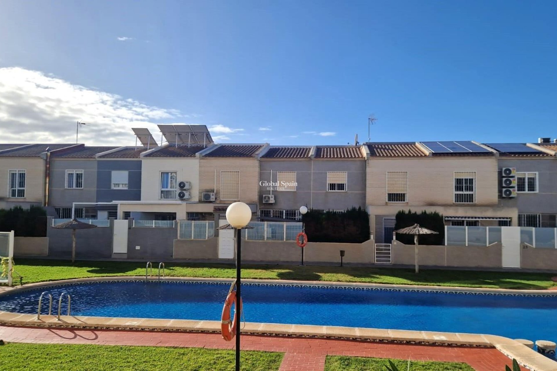 Wederverkoop - HUIS -
TORREVIEJA - Torreblanca