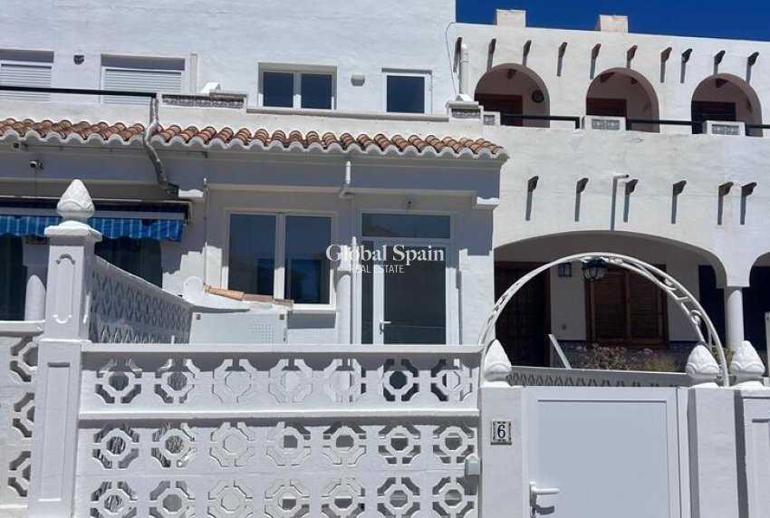 Wederverkoop - HUIS -
TORREVIEJA - Torreblanca