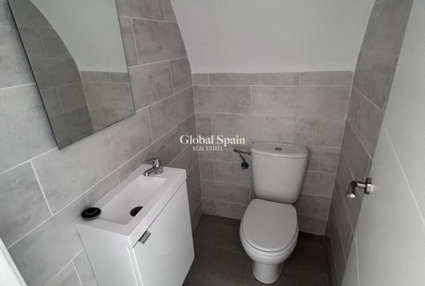 Wederverkoop - HUIS -
TORREVIEJA - Torreblanca