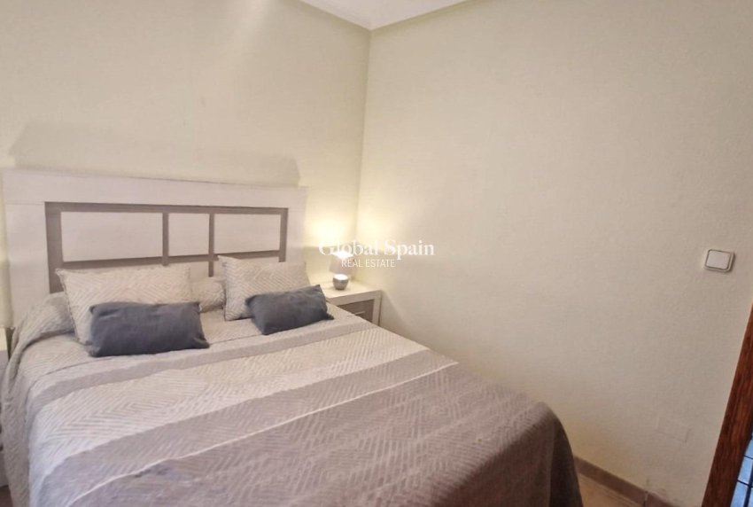 Wederverkoop - HUIS -
TORREVIEJA - Torreblanca