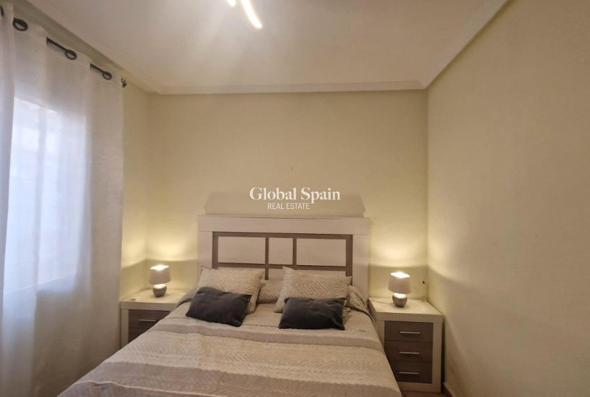 Wederverkoop - HUIS -
TORREVIEJA - Torreblanca