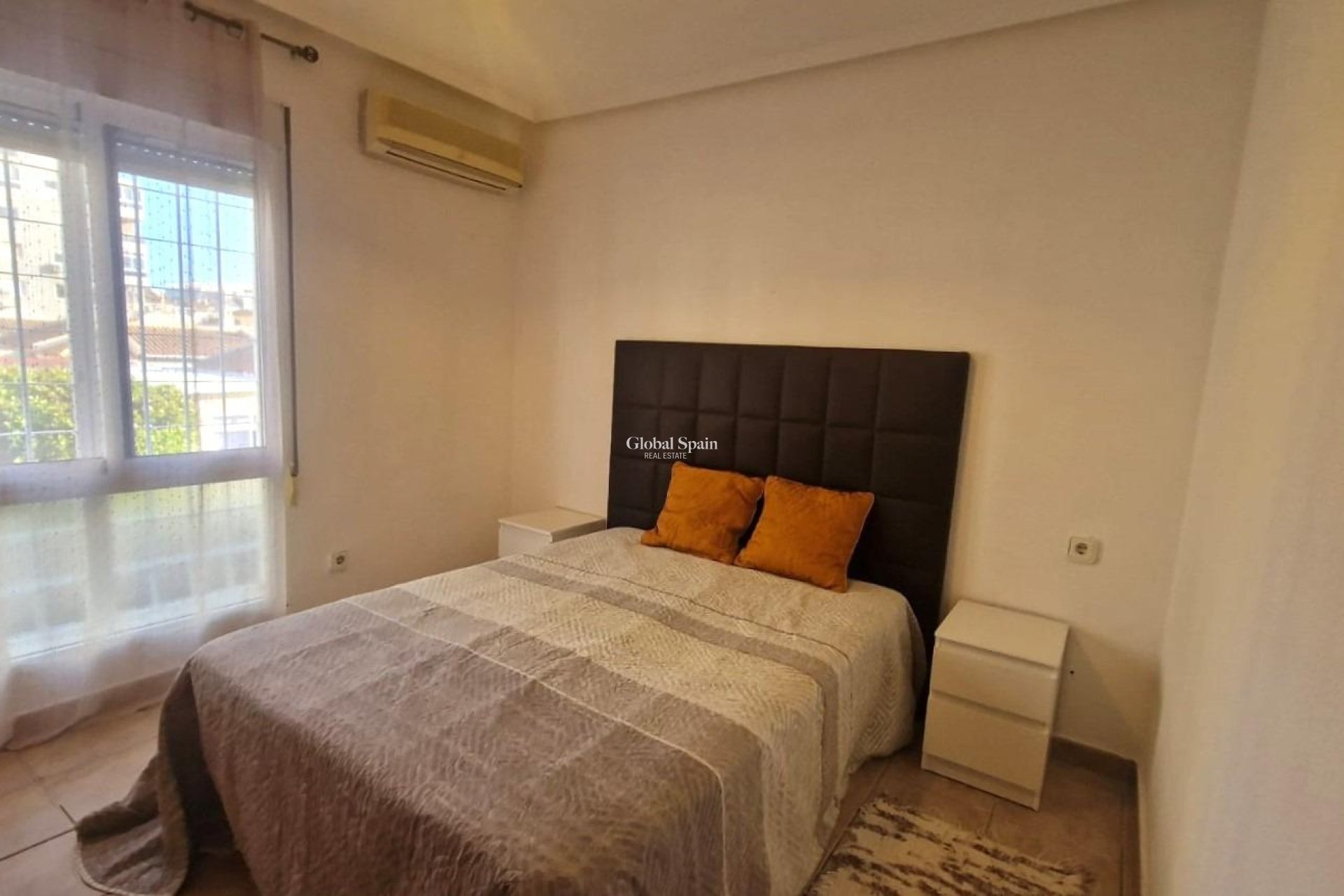 Wederverkoop - HUIS -
TORREVIEJA - Torreblanca