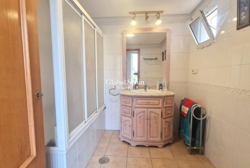 Wederverkoop - HUIS -
TORREVIEJA - Torreblanca