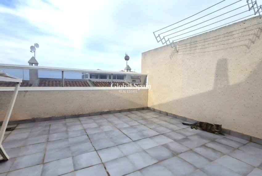 Wederverkoop - HUIS -
TORREVIEJA - Torreblanca