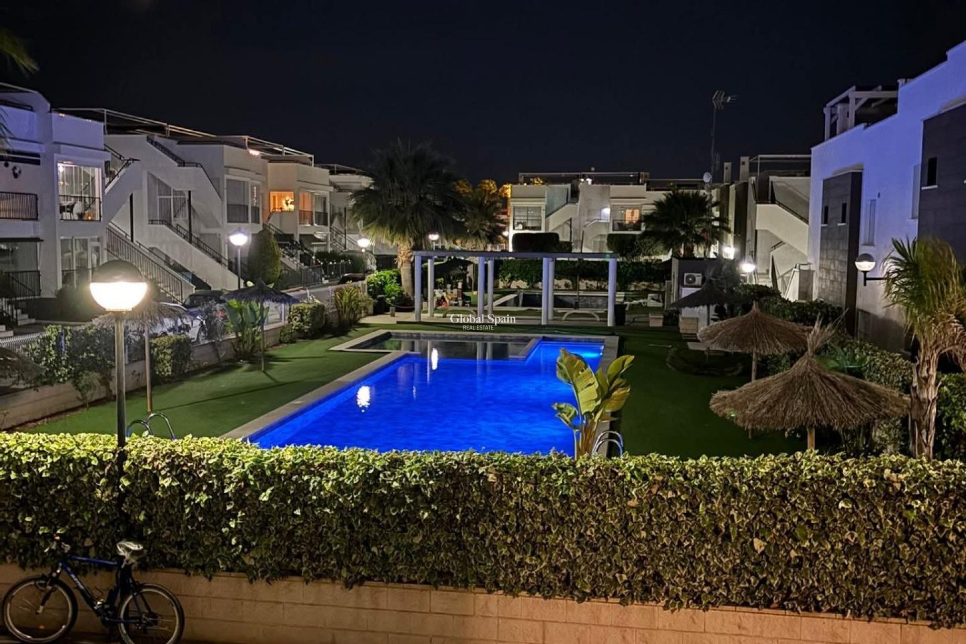 Wederverkoop - HUIS -
TORREVIEJA - Torreblanca