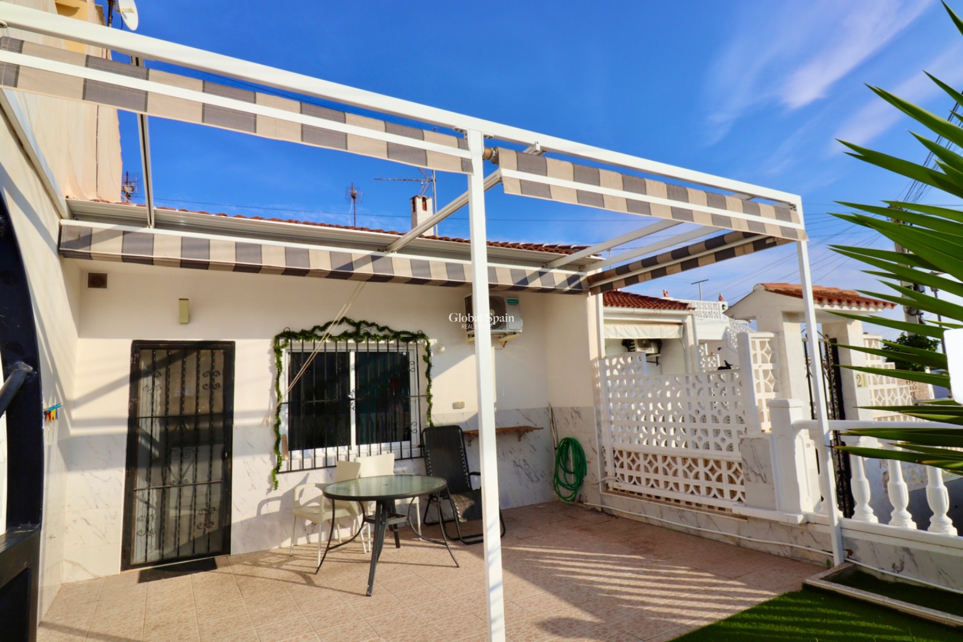 Wederverkoop - HUIS -
TORREVIEJA - Torreta-Florida