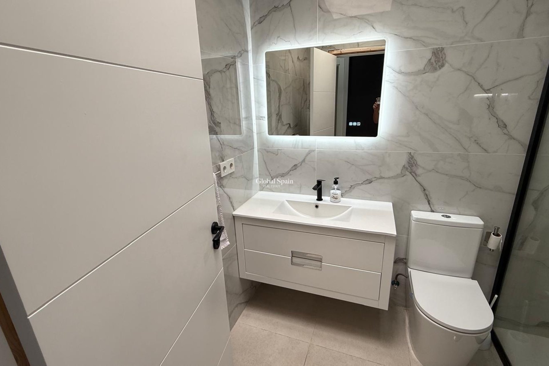 Wederverkoop - HUIS -
TORREVIEJA - Torreta Florida