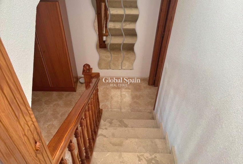 Wederverkoop - HUIS -
TORREVIEJA - Torretas