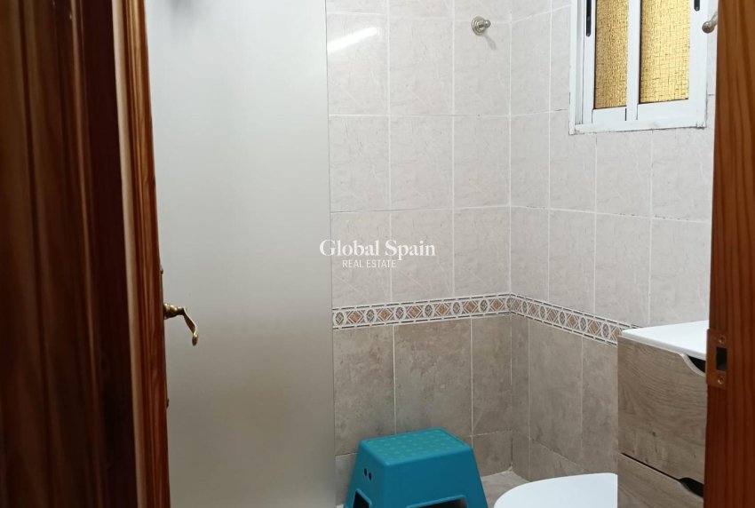 Wederverkoop - HUIS -
TORREVIEJA - Torretas