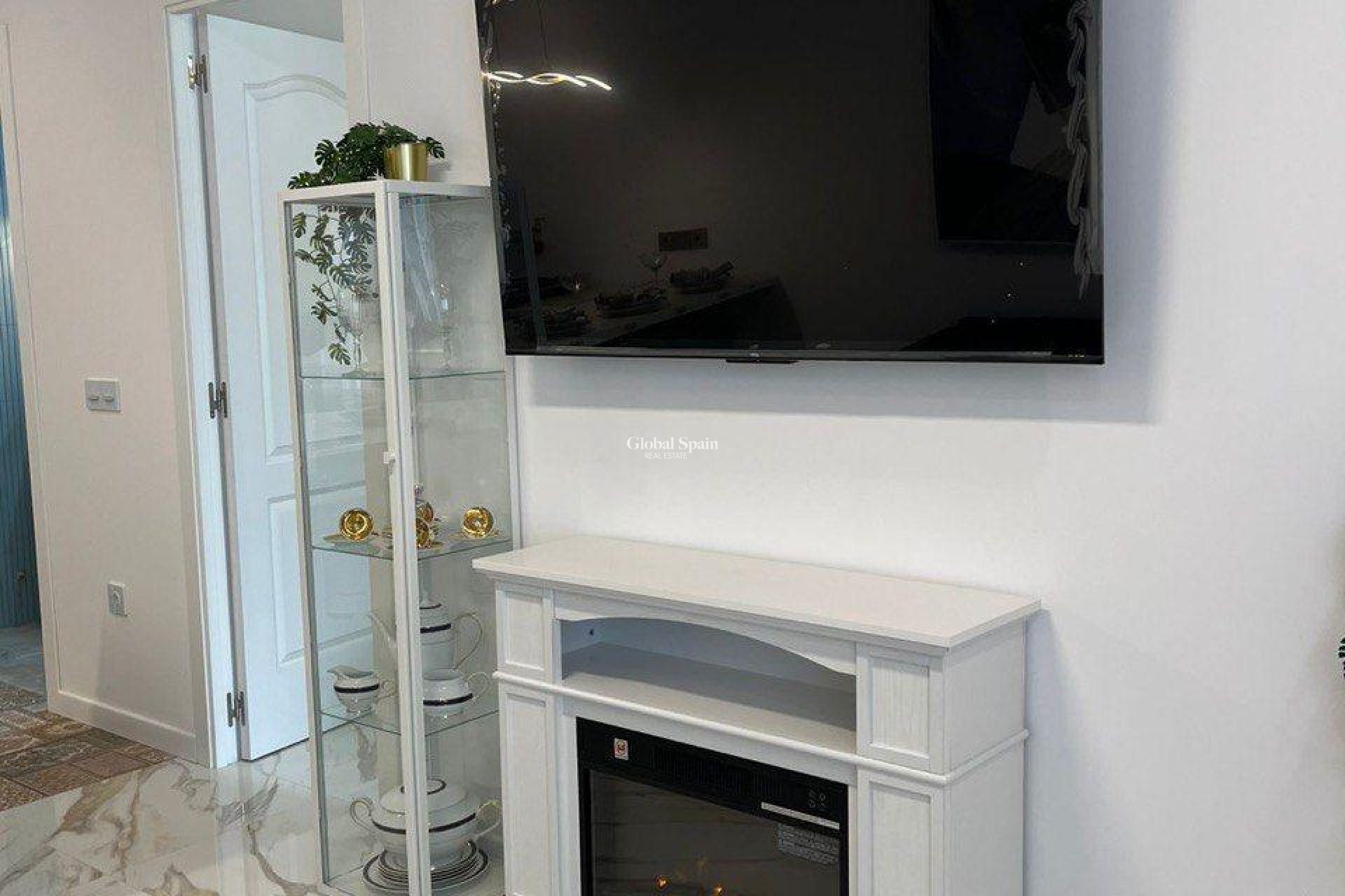 Wederverkoop - HUIS -
TORREVIEJA - Torretas