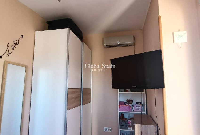 Wederverkoop - HUIS -
TORREVIEJA - Torretas