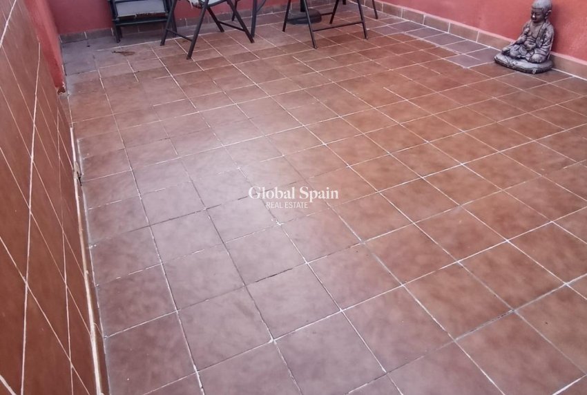 Wederverkoop - HUIS -
TORREVIEJA - Torretas