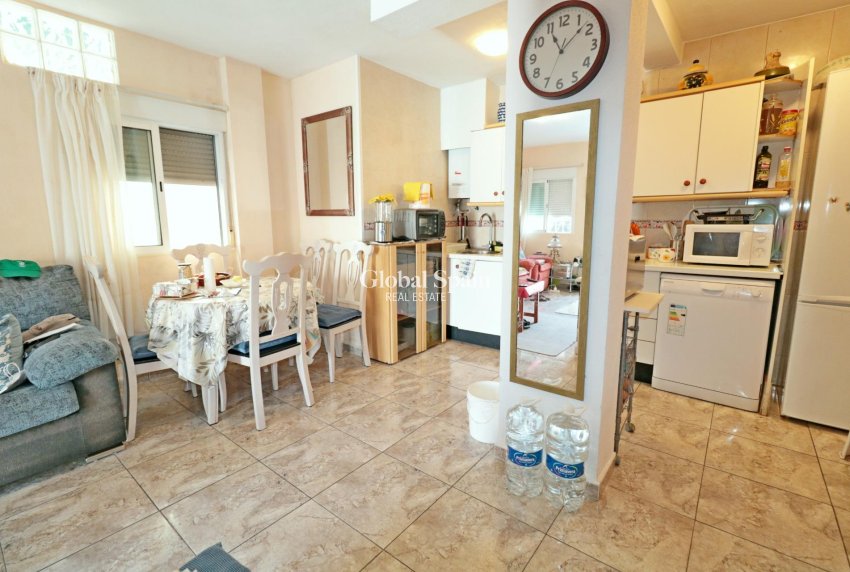 Wederverkoop - HUIS -
TORREVIEJA - Torretas