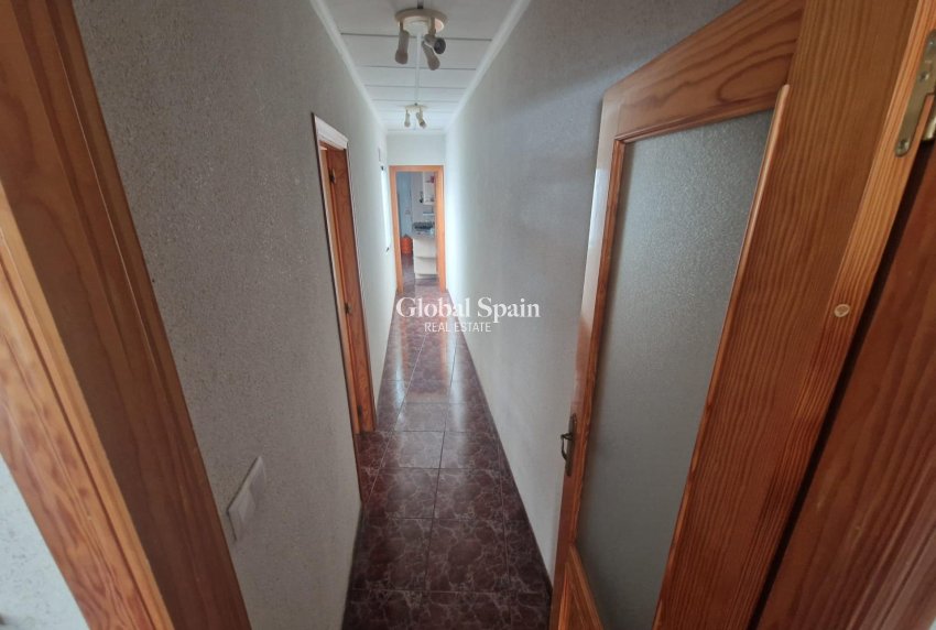 Wederverkoop - HUIS -
TORREVIEJA - Torrevieja