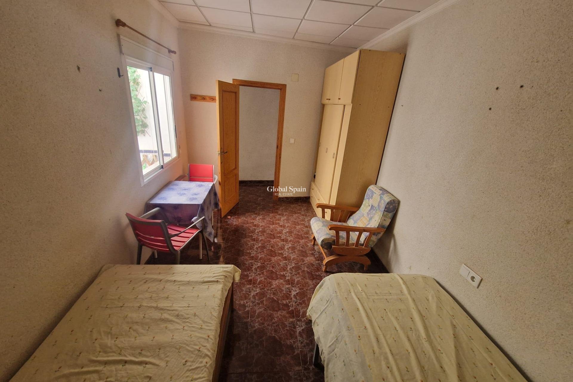 Wederverkoop - HUIS -
TORREVIEJA - Torrevieja