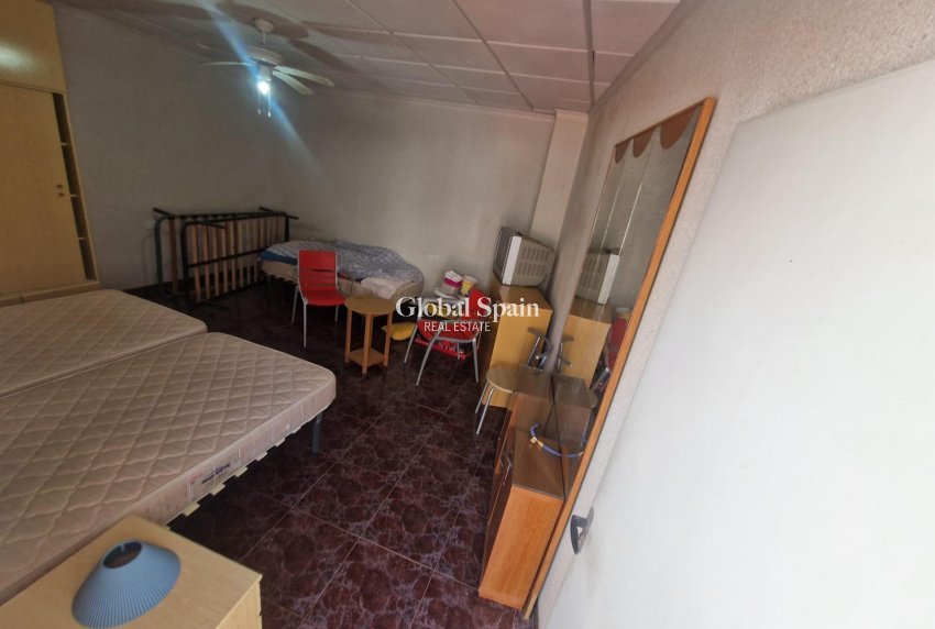 Wederverkoop - HUIS -
TORREVIEJA - Torrevieja