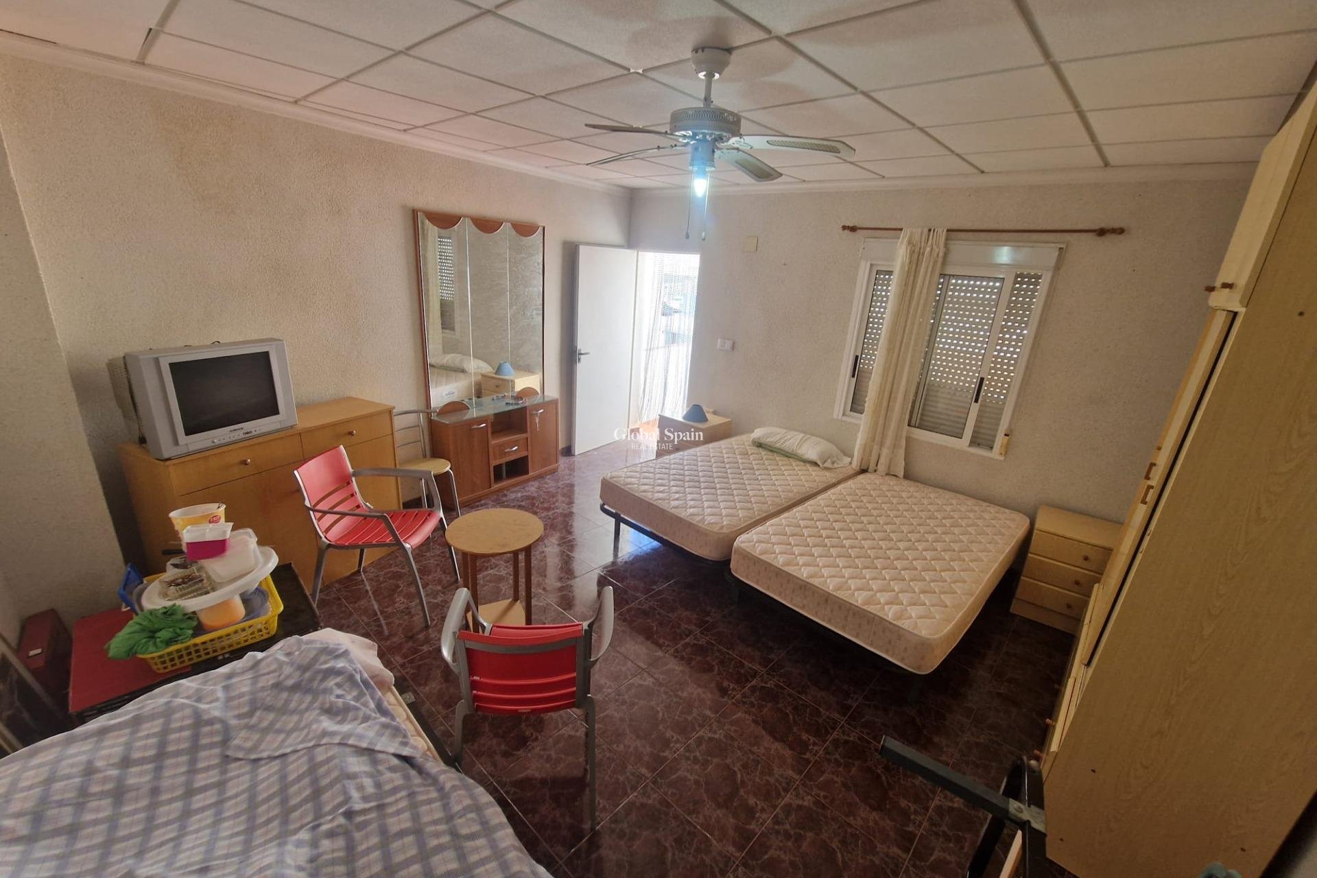 Wederverkoop - HUIS -
TORREVIEJA - Torrevieja