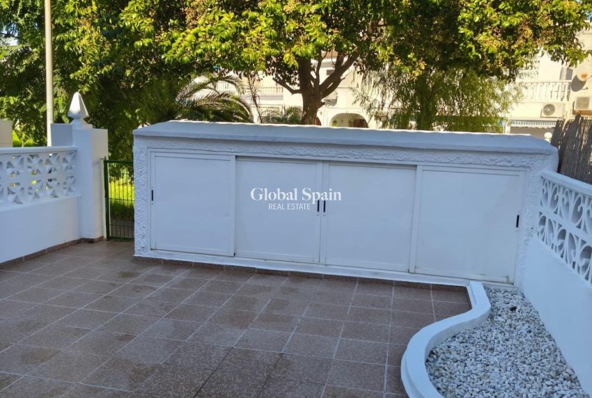 Wederverkoop - HUIS -
TORREVIEJA - Torrevieja