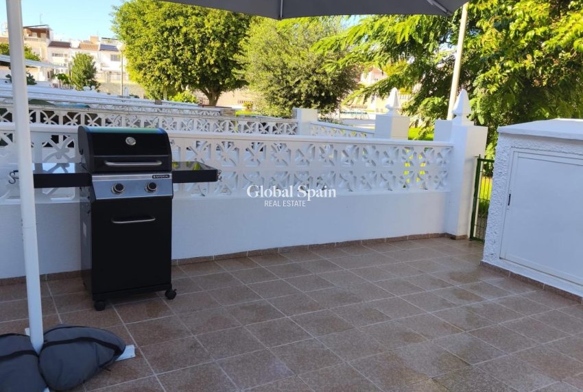 Wederverkoop - HUIS -
TORREVIEJA - Torrevieja