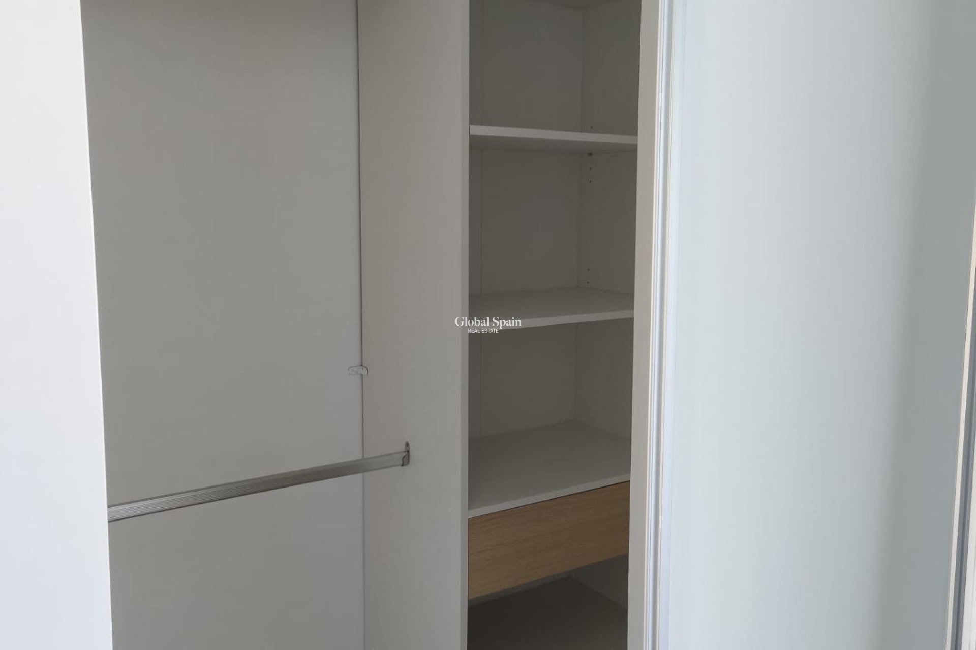 Wederverkoop - HUIS -
TORREVIEJA - Torrevieja