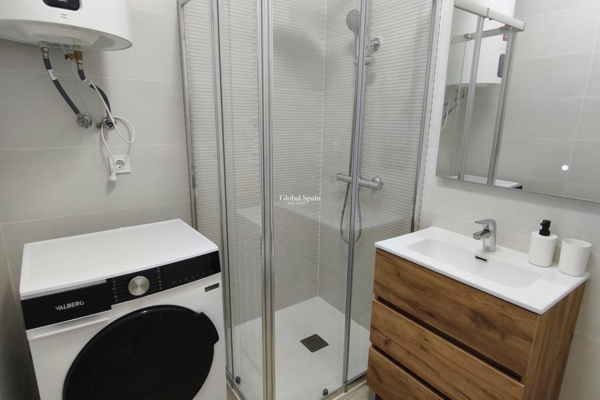 Wederverkoop - HUIS -
TORREVIEJA - Torrevieja