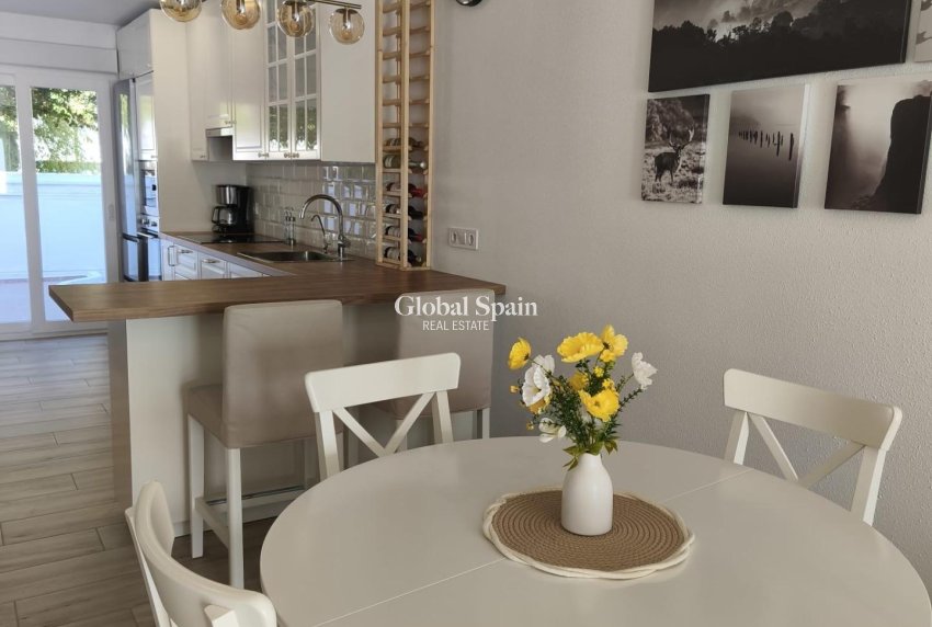 Wederverkoop - HUIS -
TORREVIEJA - Torrevieja