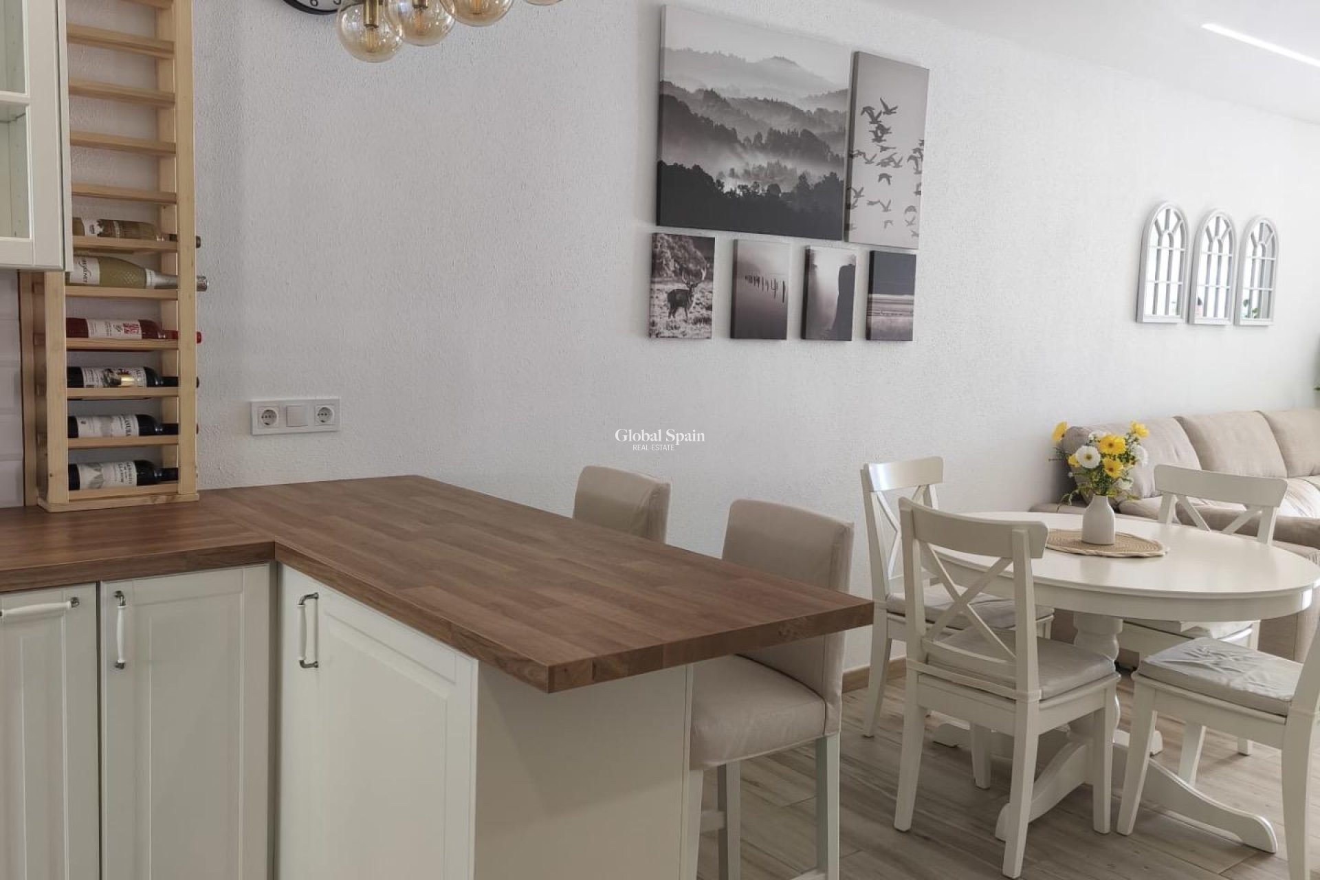 Wederverkoop - HUIS -
TORREVIEJA - Torrevieja