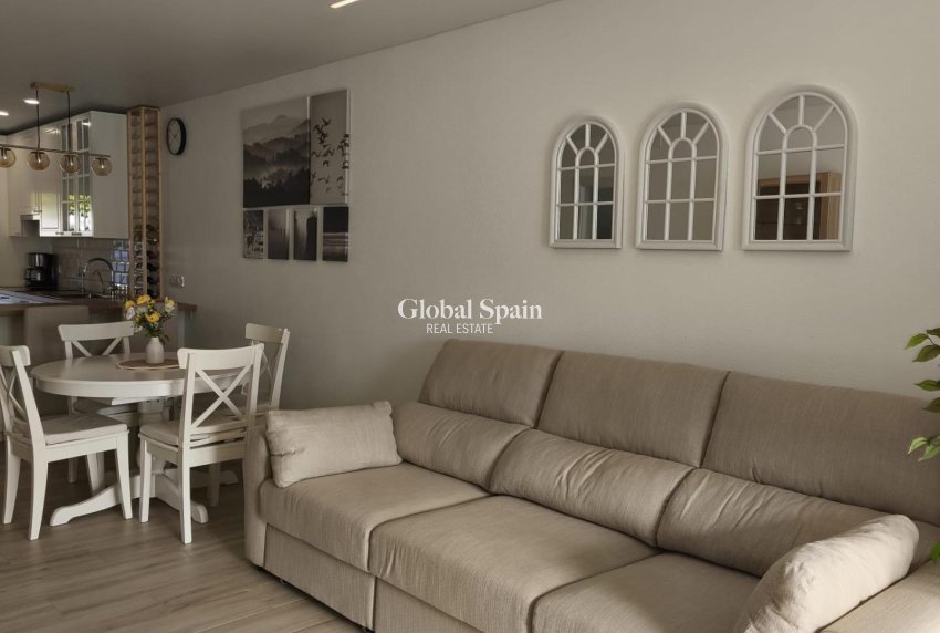 Wederverkoop - HUIS -
TORREVIEJA - Torrevieja