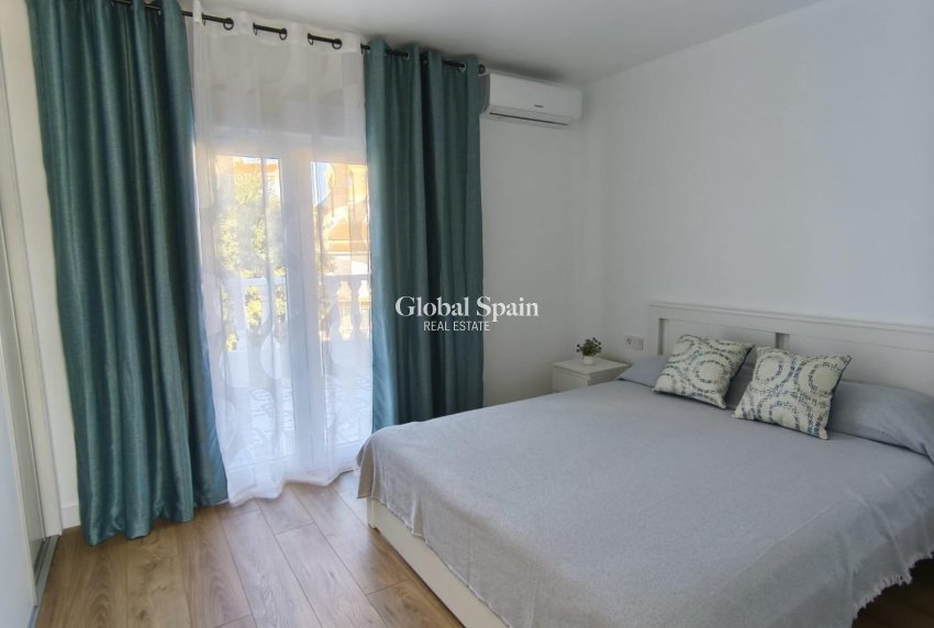 Wederverkoop - HUIS -
TORREVIEJA - Torrevieja