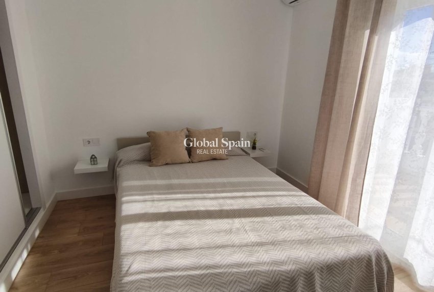 Wederverkoop - HUIS -
TORREVIEJA - Torrevieja