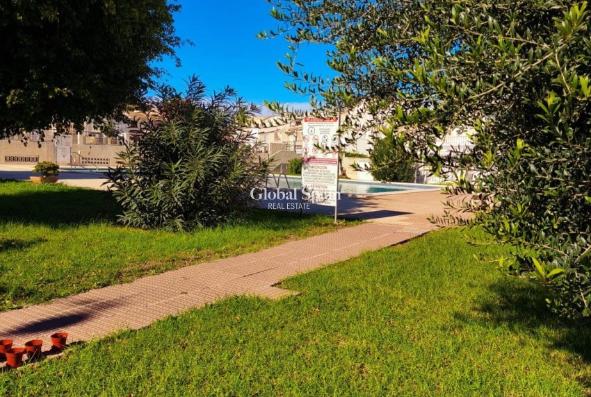 Wederverkoop - HUIS -
TORREVIEJA - Torrevieja