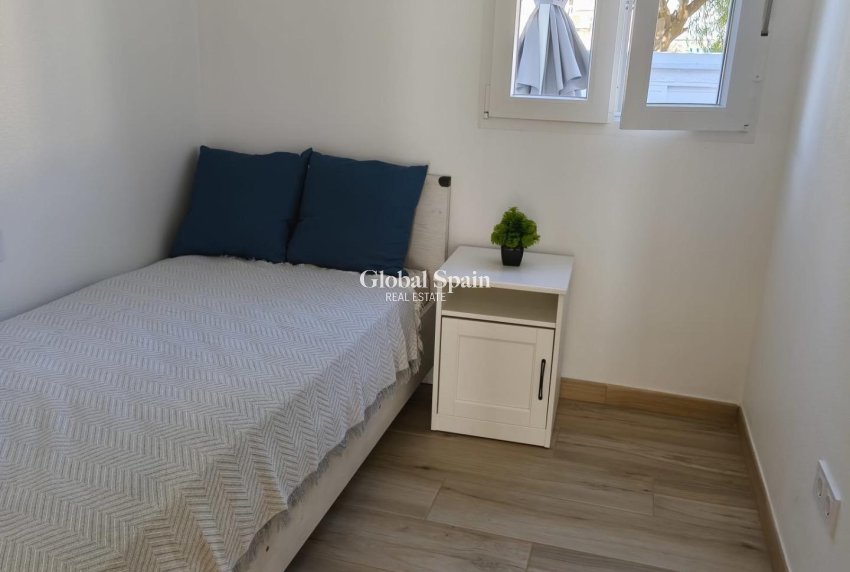 Wederverkoop - HUIS -
TORREVIEJA - Torrevieja