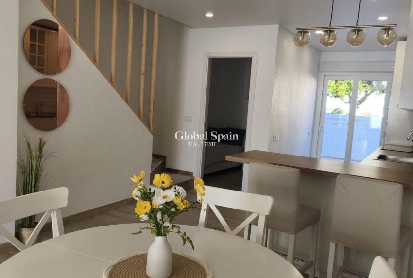 Wederverkoop - HUIS -
TORREVIEJA - Torrevieja