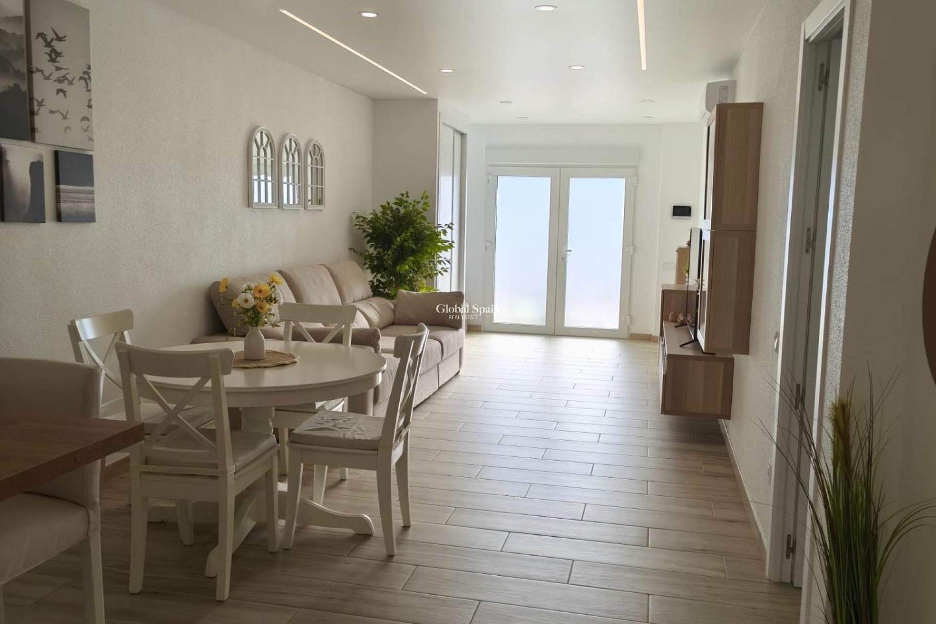 Wederverkoop - HUIS -
TORREVIEJA - Torrevieja