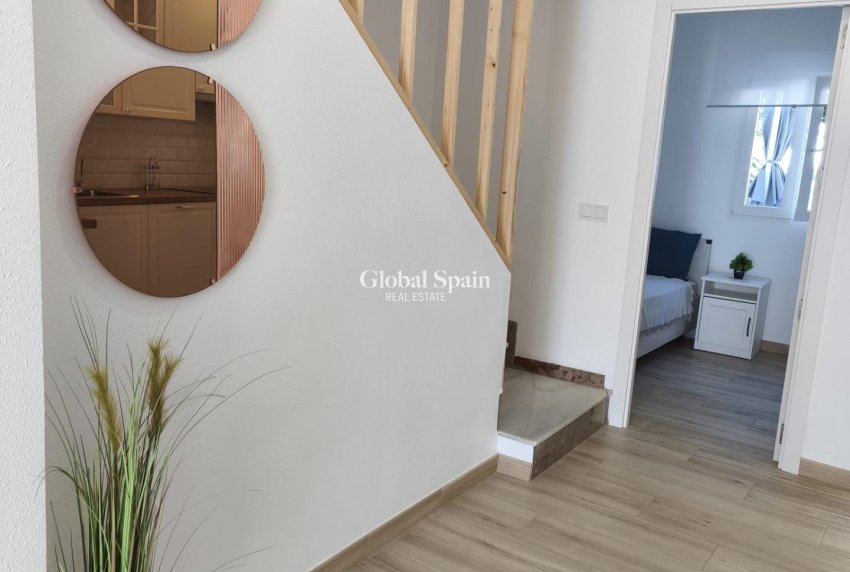 Wederverkoop - HUIS -
TORREVIEJA - Torrevieja