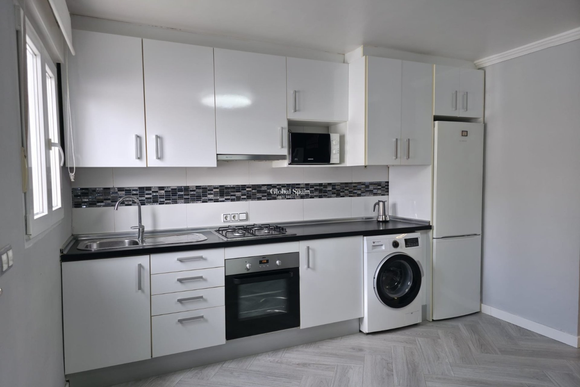 Wederverkoop - HUIS -
TORREVIEJA - Torrevieja